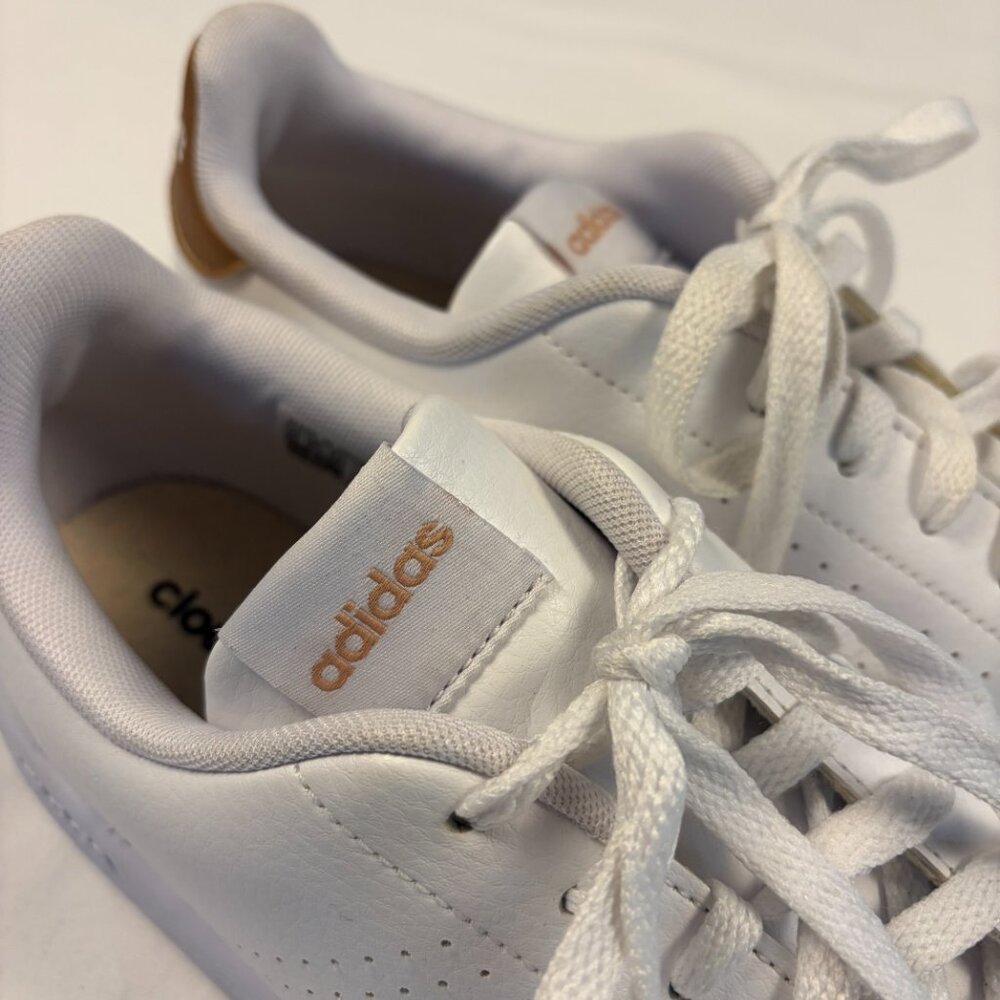 Adidas Advantage White & Gold Leather Tennis Shoes for Women Size 10 - Picture 2 of 6
